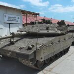 Varios carros de combate Merkava IV Barak antes de incorporarse a sus unidades