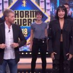 Aitana bailando junto a Pablo Motos y el equipo de 'El Hormiguero'