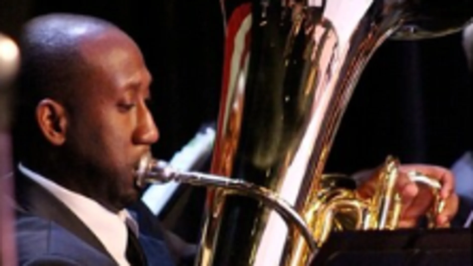 El director de orquesta de un instituto de Alabama Johnny Mims