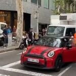 Roban un camión en el centro de Barcelona