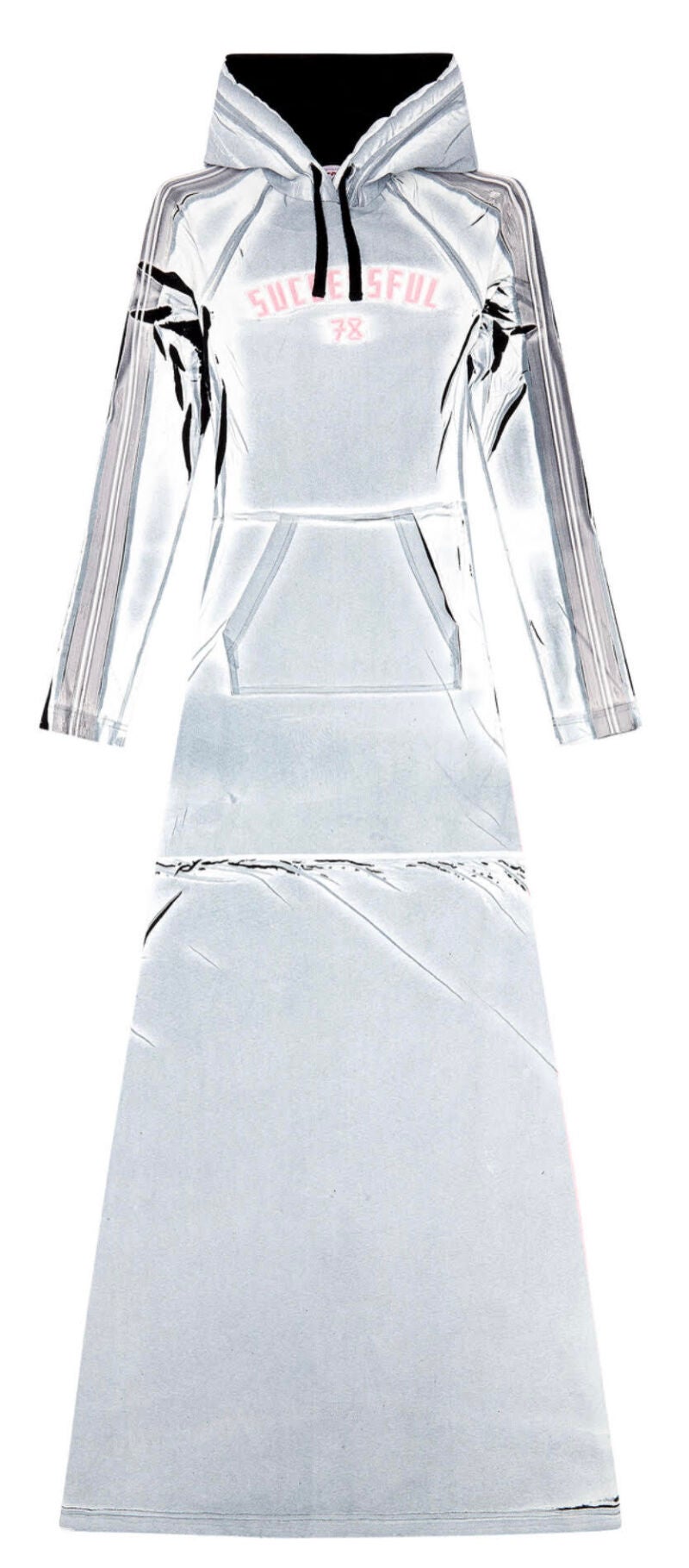 Vestido con capucha. 