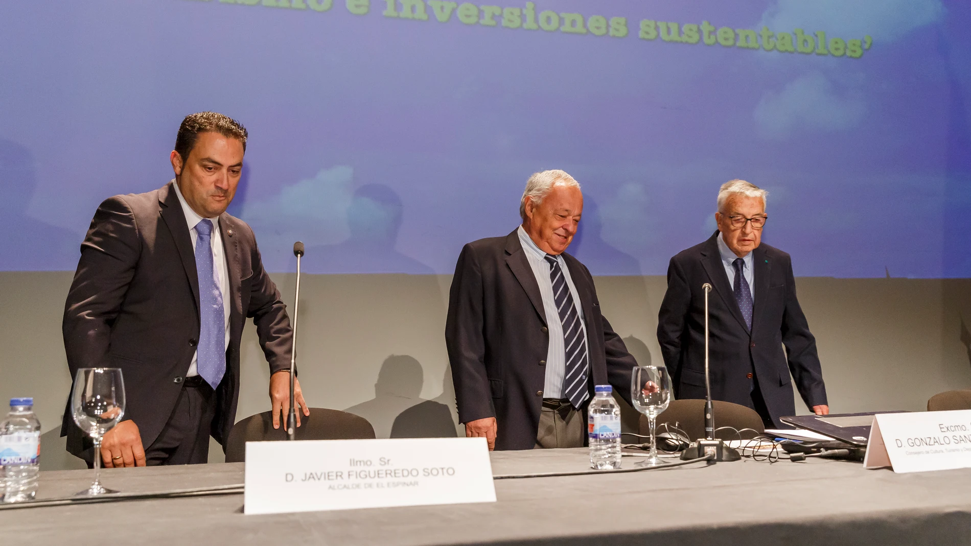 Gonzalo Santonja junto a Javier Figueredo y Francisco Gallego