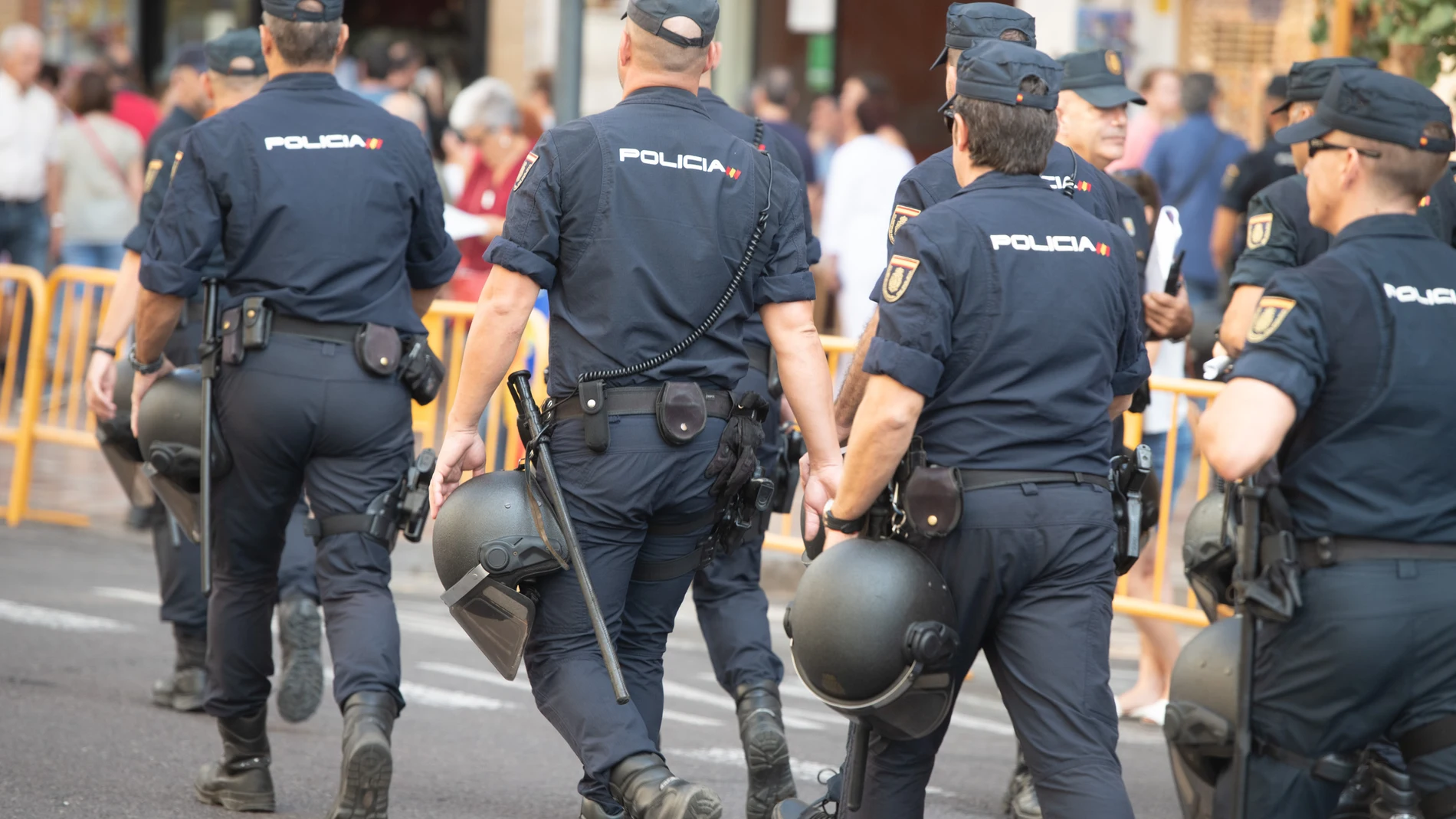 Los ultras consiguieron romper el cordón policial