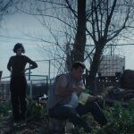 Laia Costa (izda.) y Hovik Keuchkerian en "Un amor", de Isabel Coixet