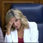 Yolanda Díaz, durante la intervención de Feijóo en la sesión de investidura de este martes
