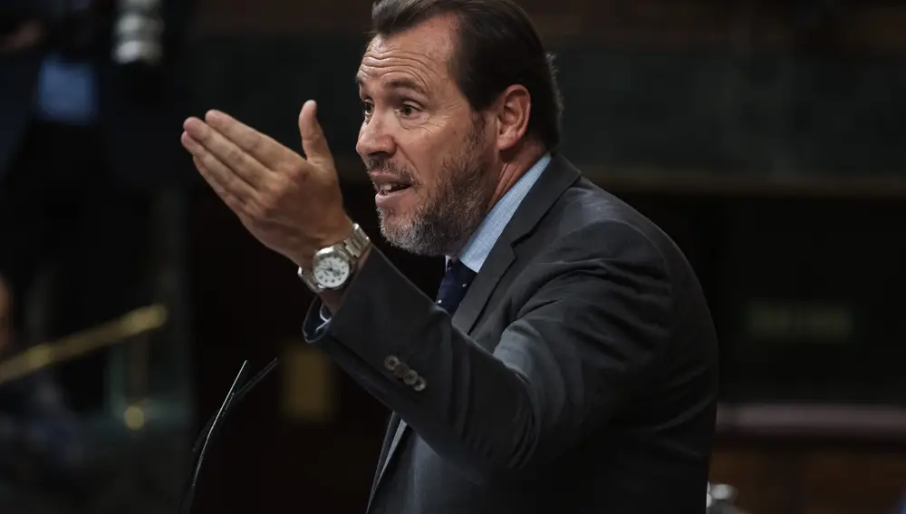 Puente (PSOE) confirma que volverá a intervenir el viernes antes de la segunda votación de la investidura de Feijóo
