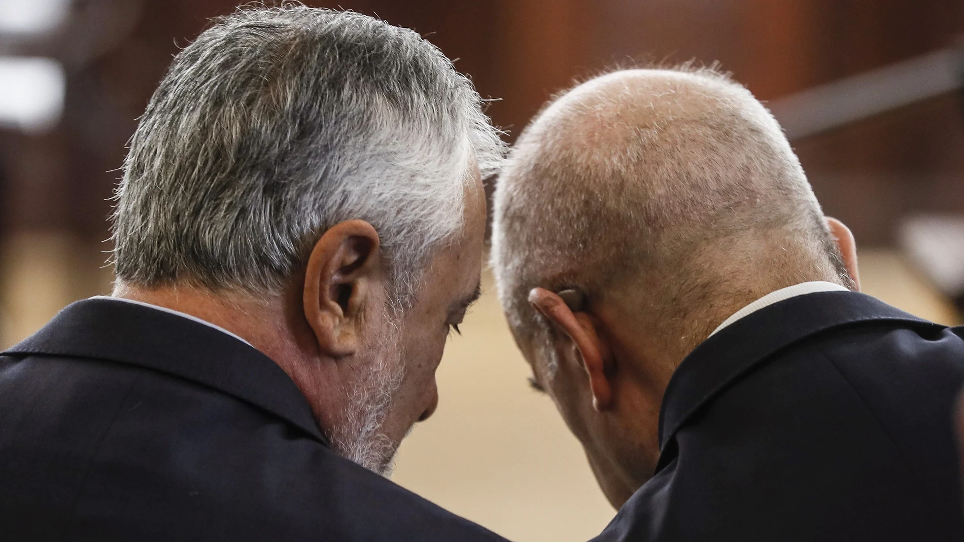 Los expresidentes de la Junta Manuel Chaves y José Antonio Griñán. EFE/José Manuel Vidal