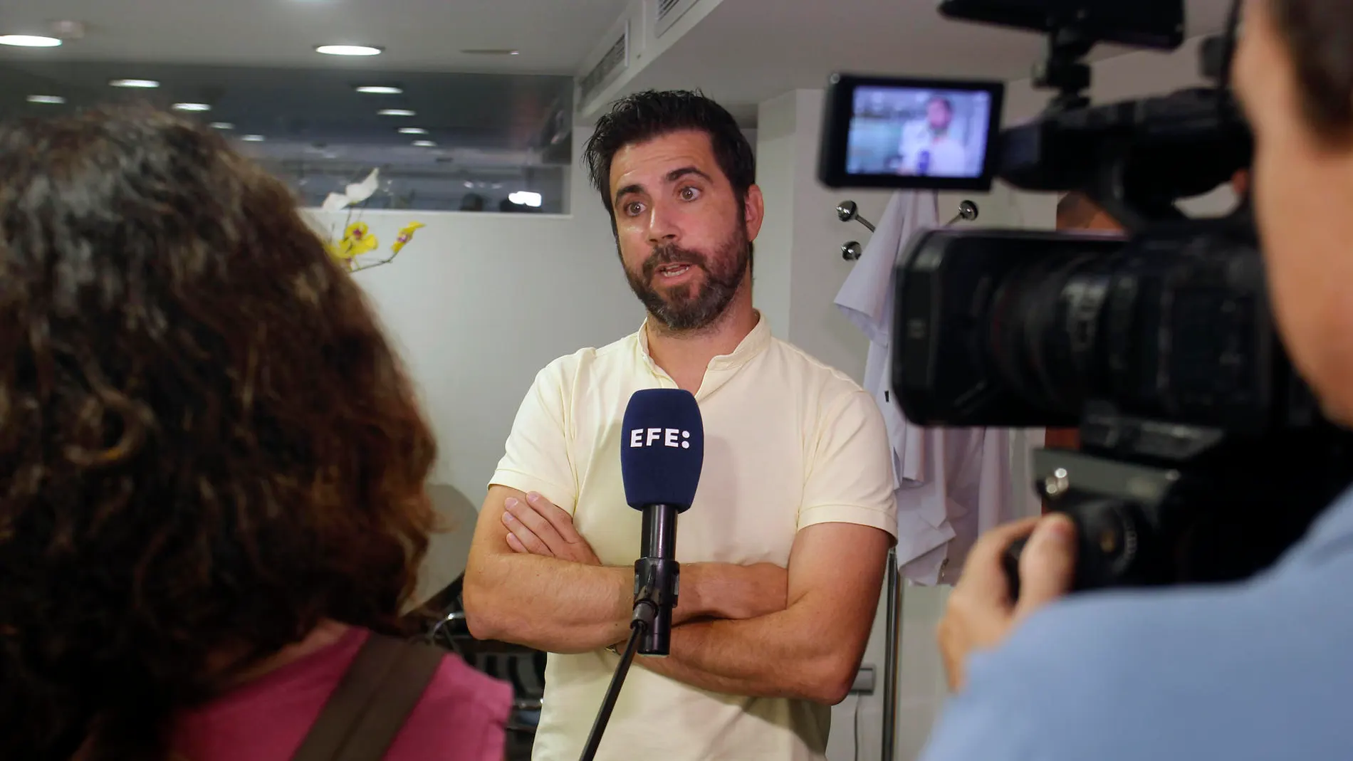 Enrique Giménez (en la imagen), que defiende a dos de los ocho menores arrestados el pasado lunes, día 25, y que pasaron una noche en los calabozos de la Guardia Civil antes de quedar libres con cargos tras pasar a disposición del juzgado de Menores de Alicante, el martes.