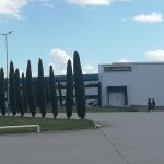 Fachada de la fábrica La Balinesa