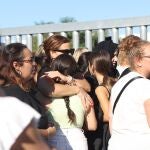 Padres y familiares de alumnos en las puertas del Instituto de Educación Secundaria (IES) Elena García Armada de Jerez de la Frontera (Cádiz) donde un menor ha herido a profesores y alumnos con un arma blanca a 28 de septiembre del 2023 en Jérez (Cádiz, Andalucía, España). Detenido un menor tras agredir con arma blanca a tres profesores y dos alumnos en un instituto de Jerez (Cádiz). Un menor ha sido detenido a primera hora de la mañana de este jueves acusado de herir a tres profesores y dos niños con un arma blanca en una agresión producida en el Instituto de Educación Secundaria (IES) Elena García Armada en Jerez de la Frontera (Cádiz). 28 SEPTIEMBRE 2023 Nacho Frade / Europa Press 28/09/2023