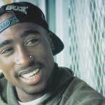 Detienen a un hombre relacionado con el asesinato del rapero estadounidense Tupac Shakur en 1996