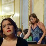 Críticas a Pam por calificar de "machista" la desaprobación de la vestimenta de Armengol en el Congreso: "Se llama decoro"