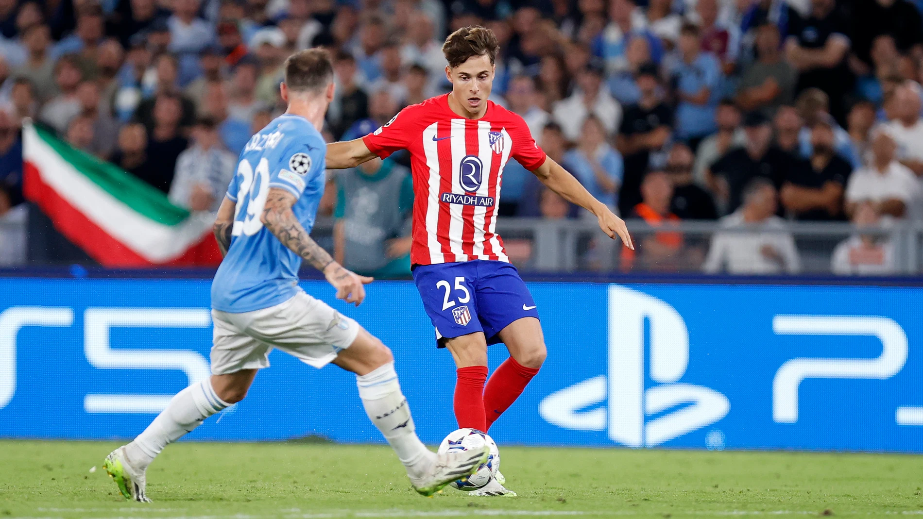 Rodrigo Riquelme con el Atlético de Madrid