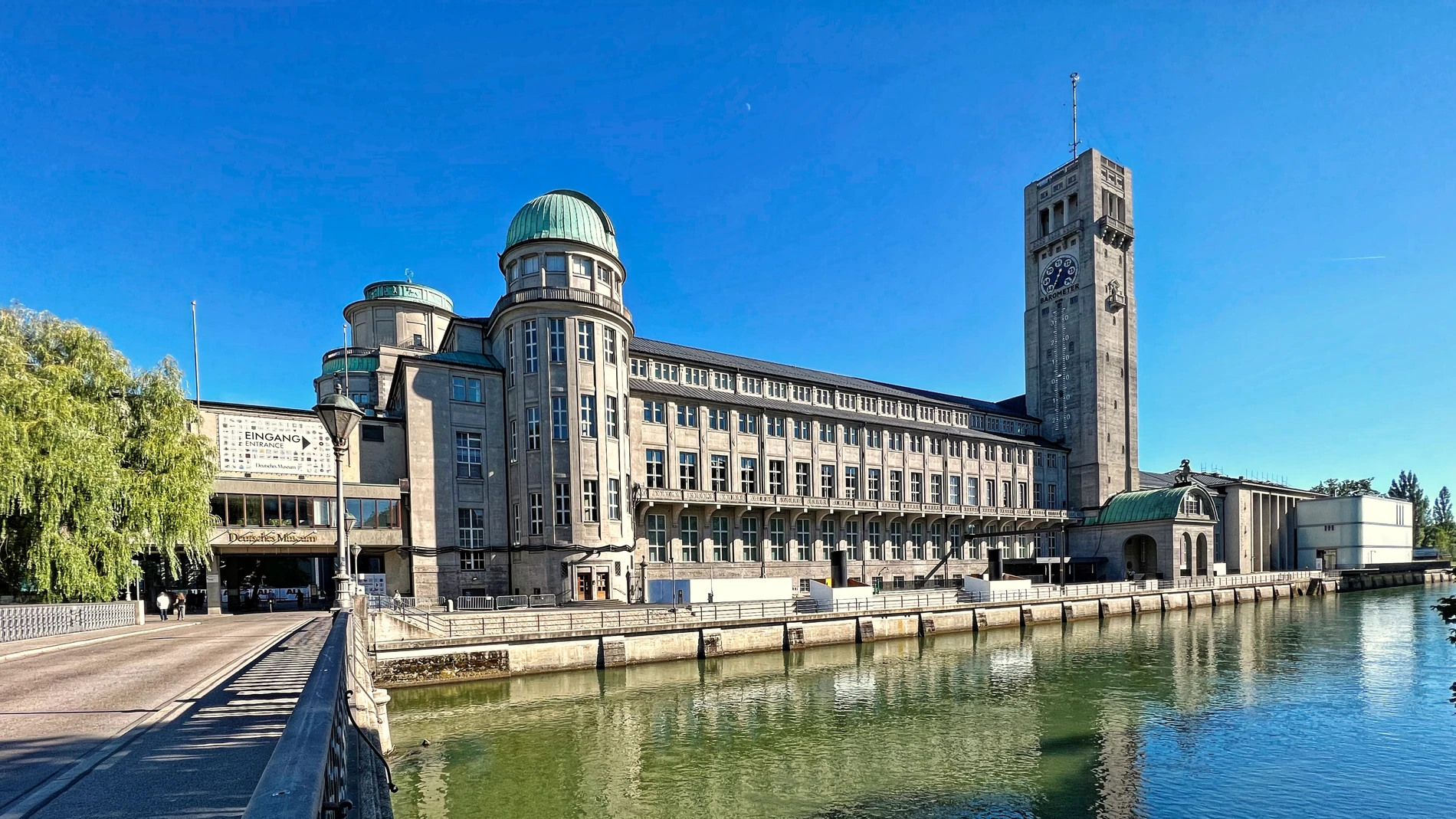 Fachada del Deutsches Museum, dedicado a la ciencia y tecnología y ubicado en Múnich