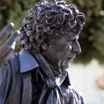San Juan (Huelva) inmortaliza a Jesús Quintero en el primer aniversario de su muerte