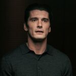 Yon González encarna a Augusto, un refinado asesino en serie, en 'Memento Mori'
