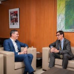 Sánchez se reúne con Illa en Ferraz