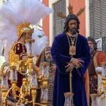 Una procesión sorprende a TikToker en las calles de Nueva York
