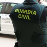 Buscan a dos encapuchados que han asaltado un furgón en Ibiza y han intento liberar a un preso en un traslado al dentista cuando salía de la clínica