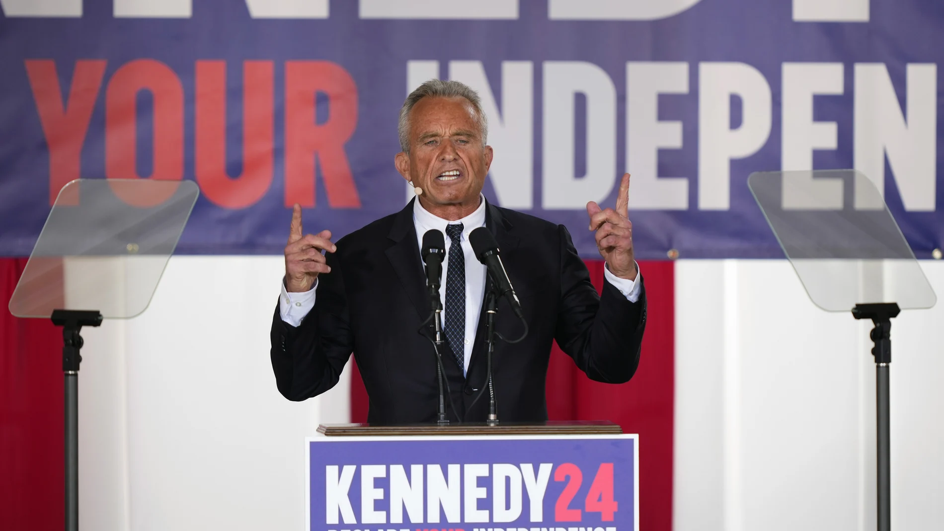 Robert F. Kennedy Jr. presenta su candidatura a la Casa Blanca en un acto en Filadelfia