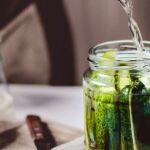 El jugoso secreto de los encurtidos
