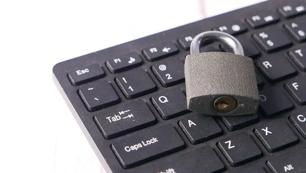 Aprende a elaborar una contraseña adecuada para tener accesos siempre seguros.