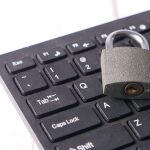 Aprende a elaborar una contraseña adecuada para tener accesos siempre seguros. 