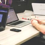 Al implementar el trabajo híbrido, accederás a ventajas claves para tu empresa.