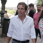 José Luis Martínez Almeida y Teresa Urquijo