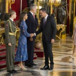 El presidente apunta al PP por los abucheos y Feijóo le pide respeto
