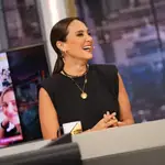 Tamara Falcó con look navideño en 'El Hormiguero'.