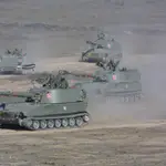 Varias unidades del obús autopropulsado ATP M-109 A5E del Ejército de Tierra