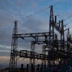 Economía.- El precio de la luz cae este domingo un 2%, hasta los 132,19 euros/MWh