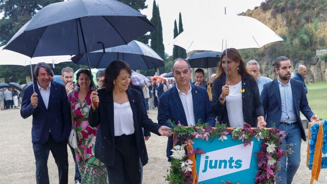 Jordi Turull y la expresidenta del Parlament Laura Borràs, ayer en el homenaje a Companys