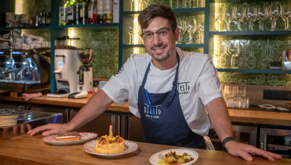 Jorge Gago al frente de ‘O Testo', una de las aperturas más interesantes del centro de Santiago de Compostela