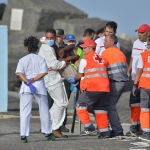 Rescatan a 455 personas en aguas próximas a Canarias durante la última noche