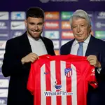 Javi Galán en su presentación con el Atlético de Madrid