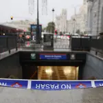 Entrada de la boca del Metro de Madrid en Banco de España