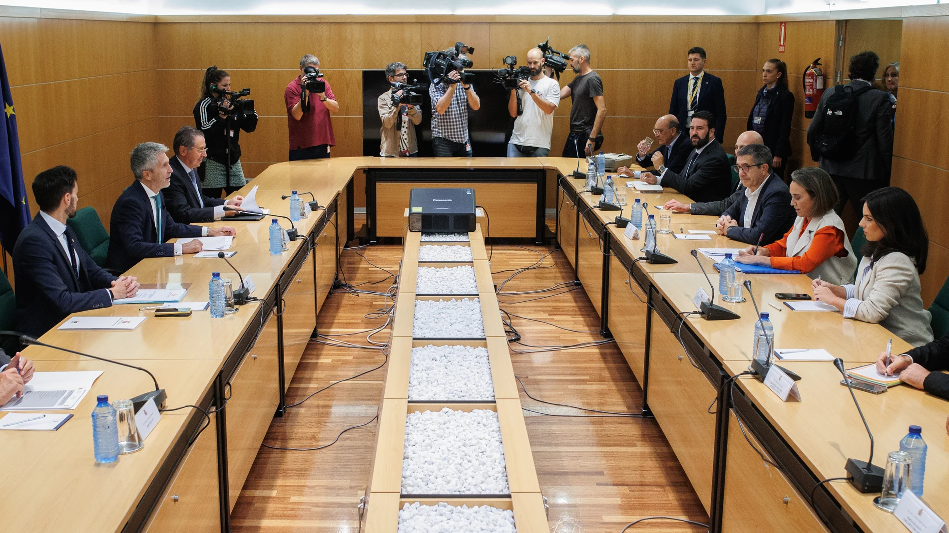 Marlaska se felicita por el consenso con partidos y pide no confundir terrorismo e inmigración irregular