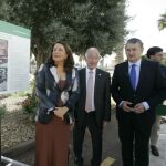Los consejeros Carmen Crespo y Antonio Sanz junto a Gabriel Amat en la inauguración de la EDAR de Roquetas