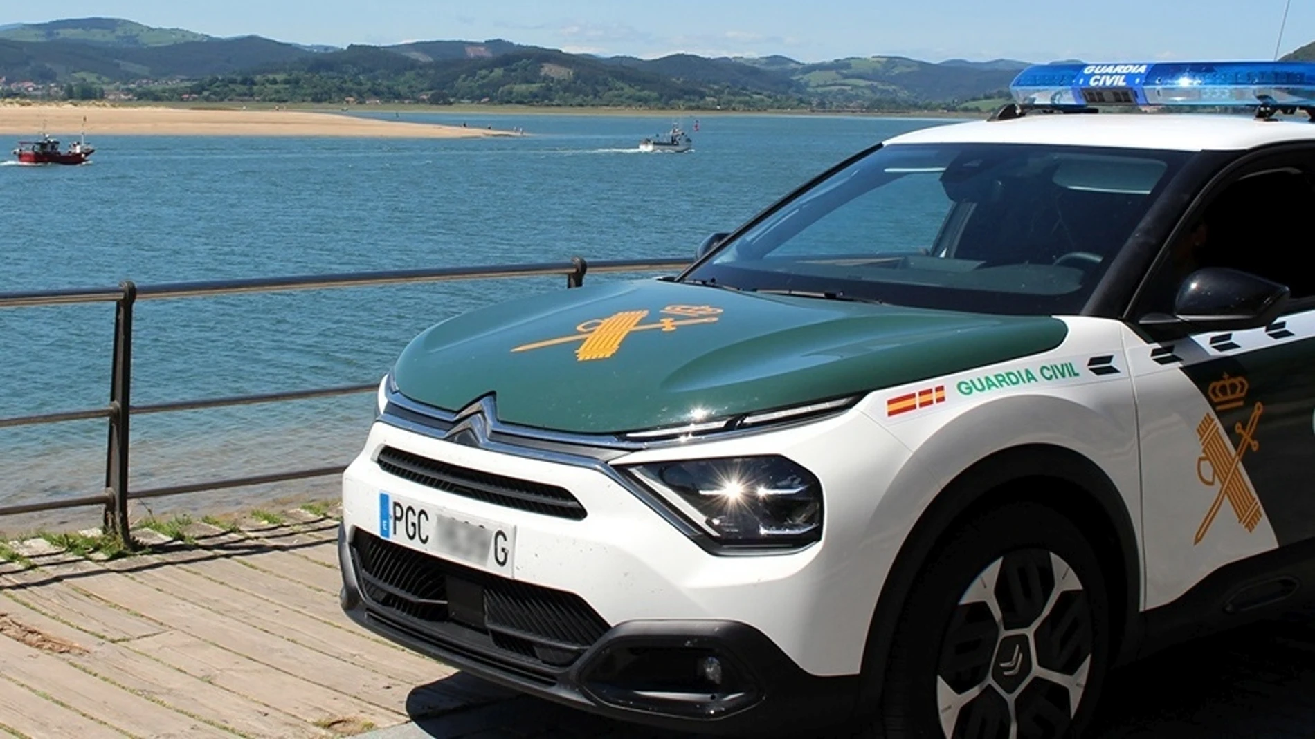 Un vehículo de la Guardia Civil