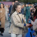 La Princesa Leonor durante la entrega del Premio al Pueblo Ejemplar: "A ver si aprendo ya a escanciar"