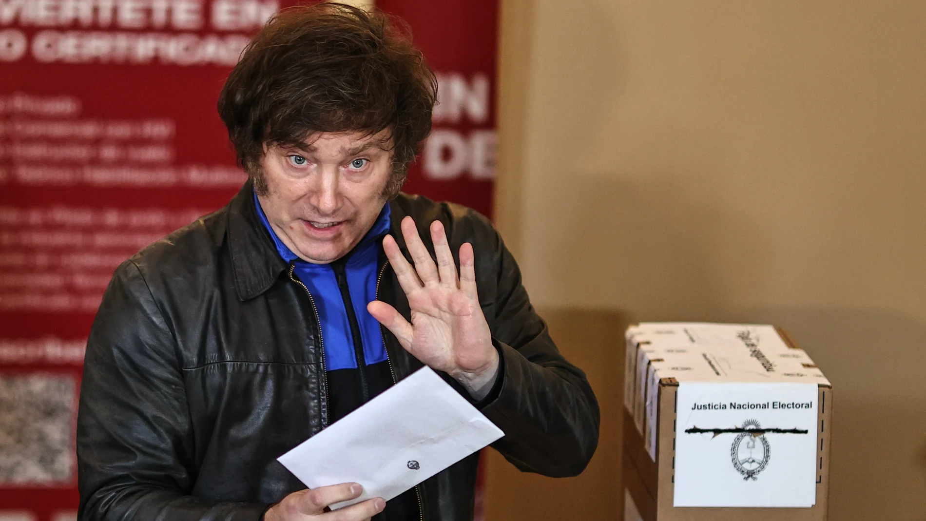 Argentina mide en las urnas el populismo del «outsider» Milei