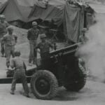 Uso de artillería en la guerra de Vietnam. 