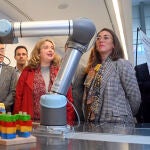 La consejera María González Corral inaugura, junto a la alcaldesa de Burgos, Cristina Ayala, el Tercer Encuentro Tecnológico Burgos Industria 4.0