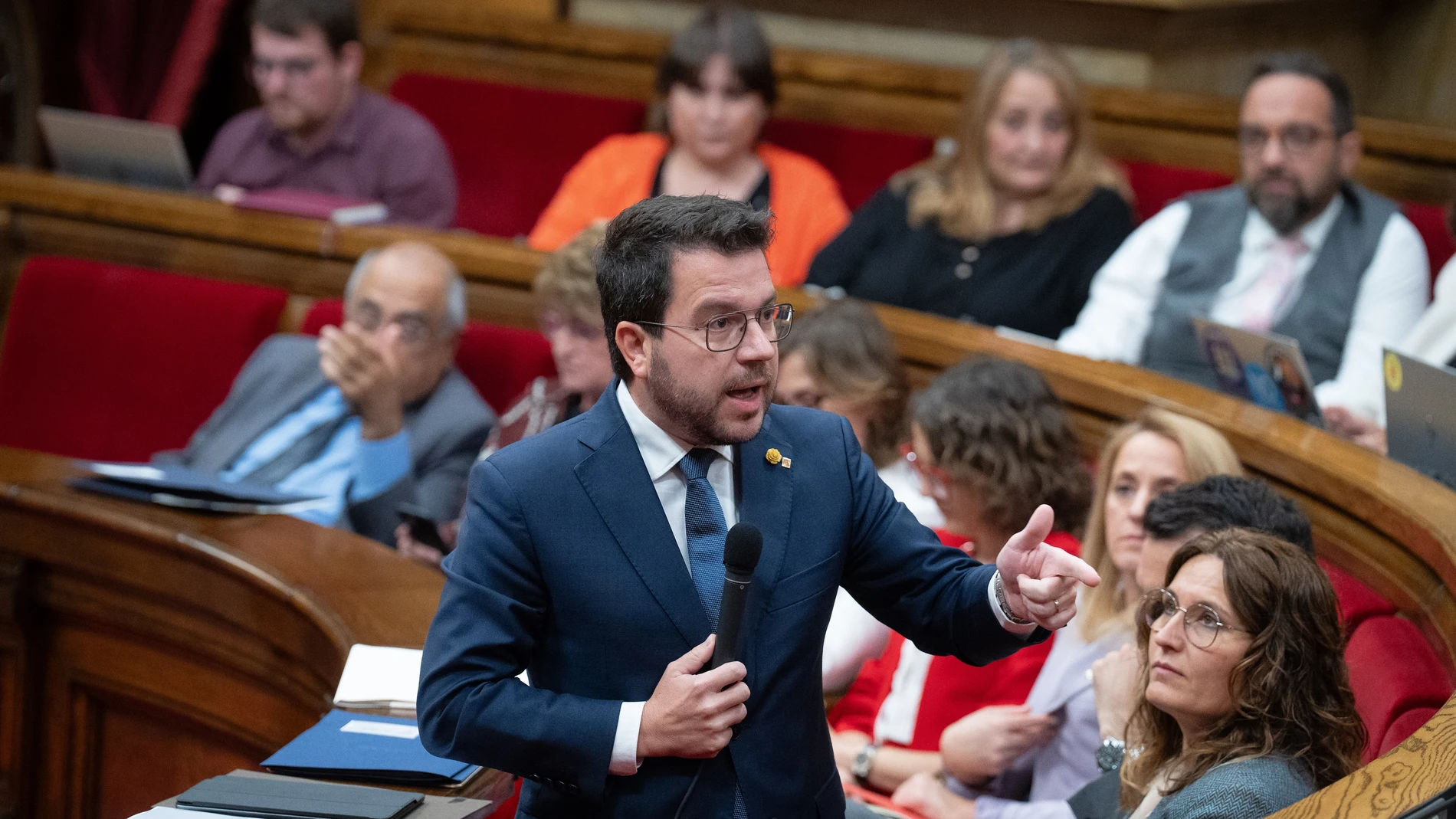 El presidente de la Generalitat, Pere Aragonès, en la sesión de control de este miércoles 25 de octubre en el Parlament de Catalunya.EUROPA PRESS-DAVID ZORRAKINO25/10/2023