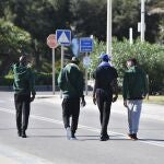 Inmigrantes alojados en un hotel del núcleo almeriense de Retamar