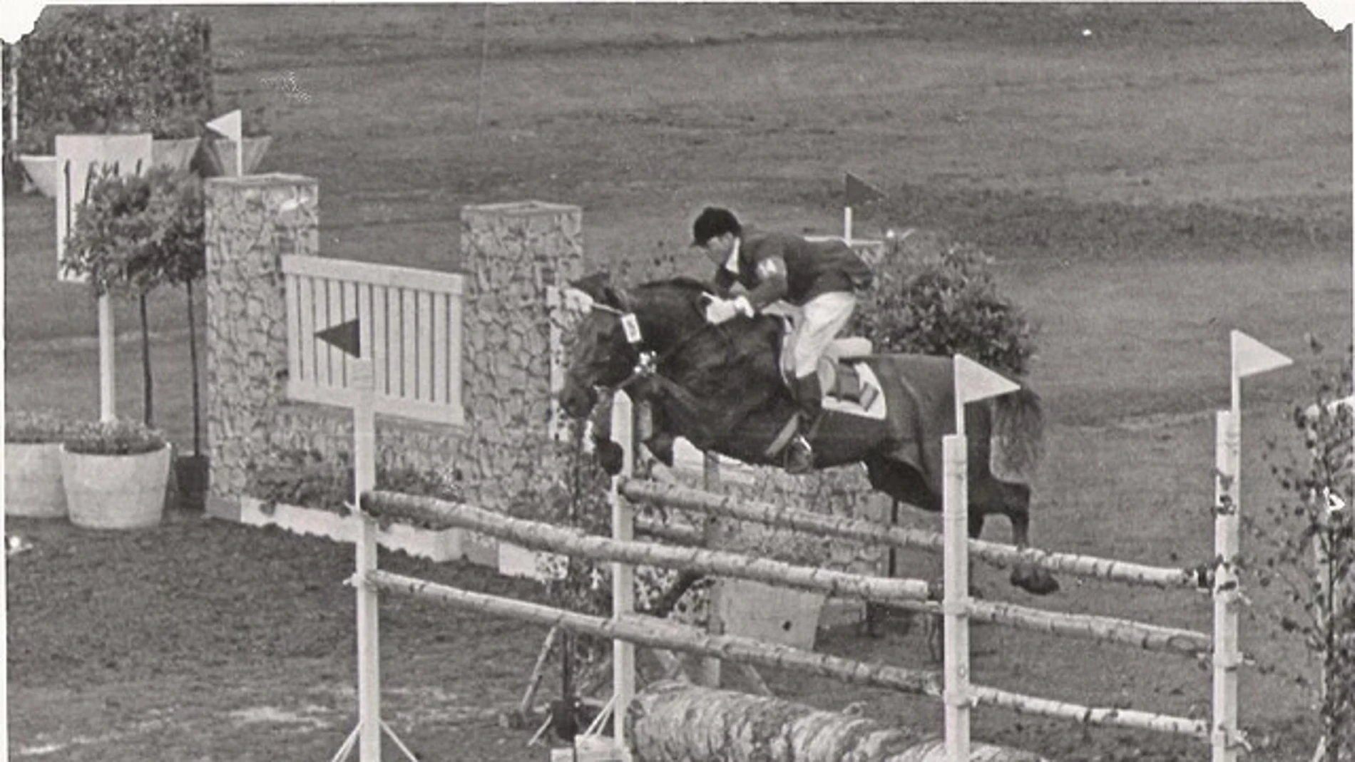 Carlos López Quesada, en pleno salto