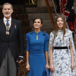 La Reina Letizia repite vestido en la jura de la Constitución de Leonor.