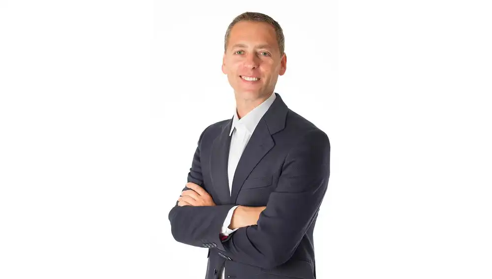 Santiago López